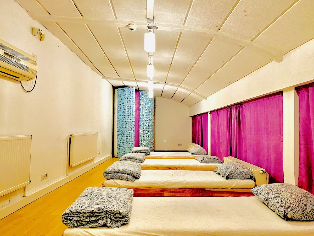 A.G ROMANA HOSTEL - foto 3