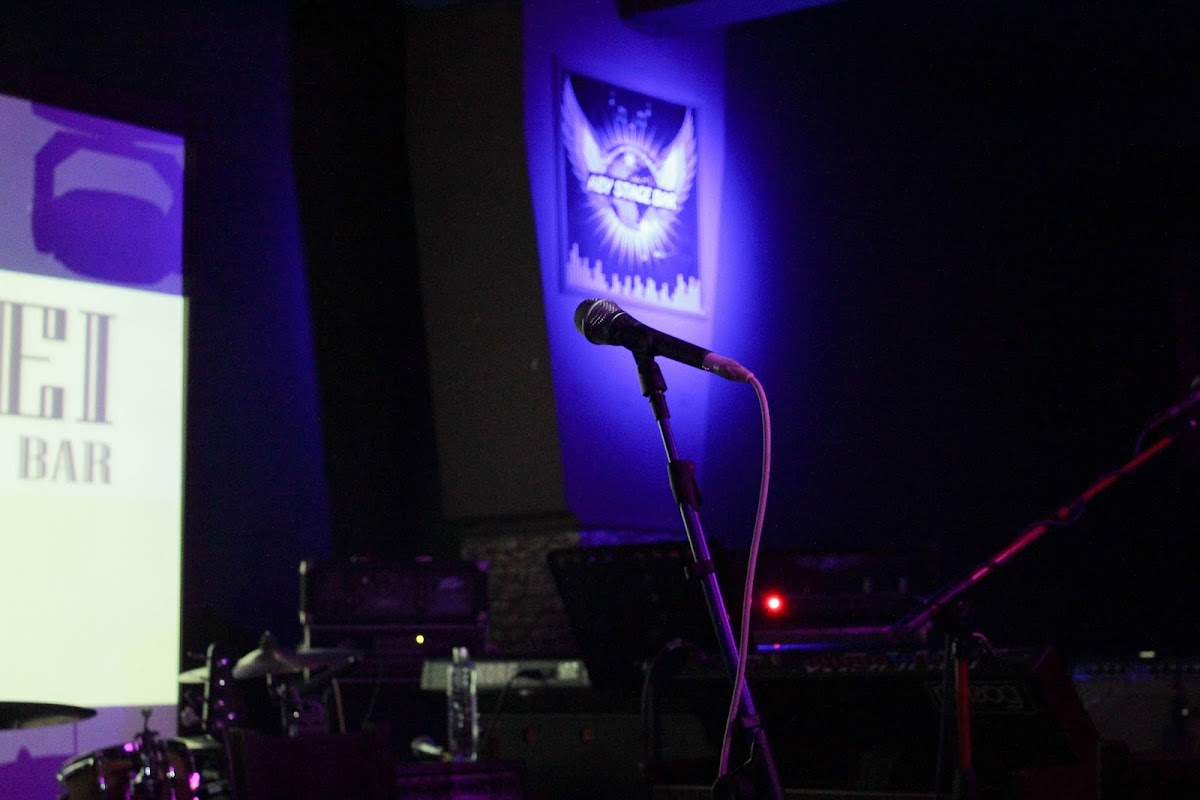 Aby Stage Bar