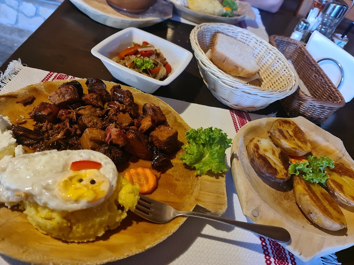 Acasă în Bucovina - foto 2