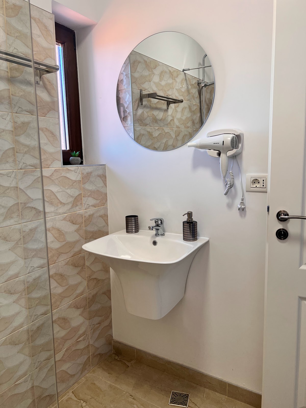 Agropensiunea Vila Cristina Niculitel - foto 3