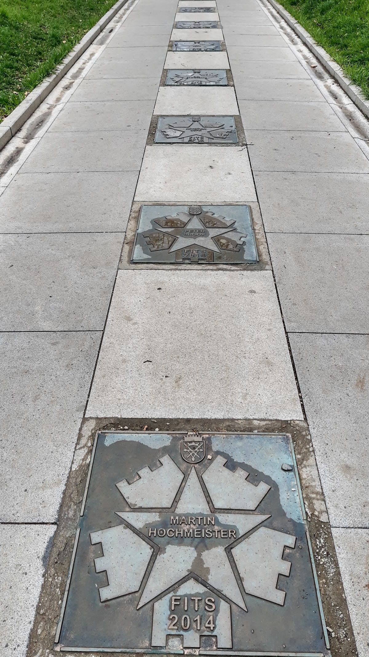 Aleea Celebrităților - foto 1