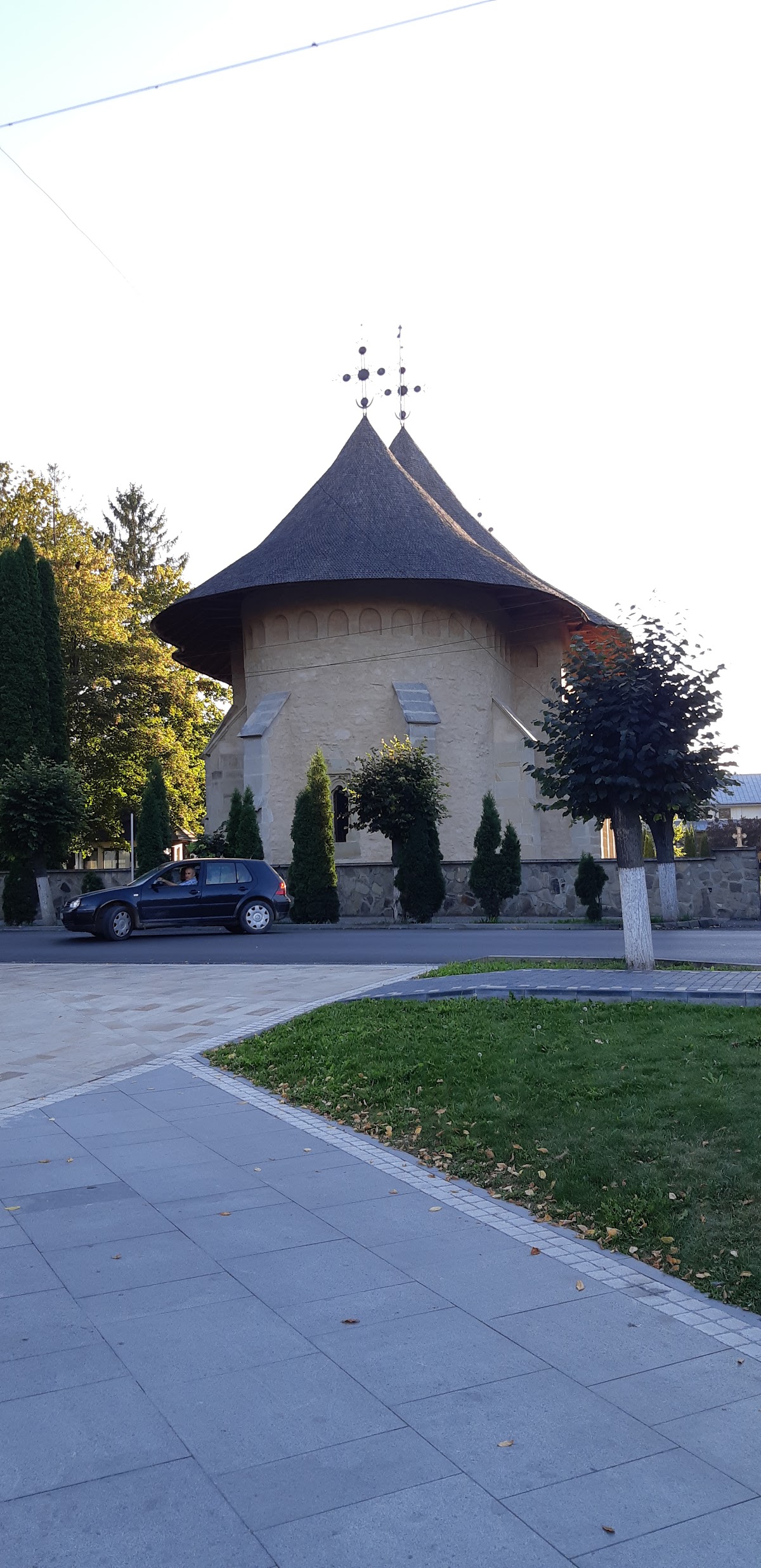 Aleea cu umbreluțe - foto 3