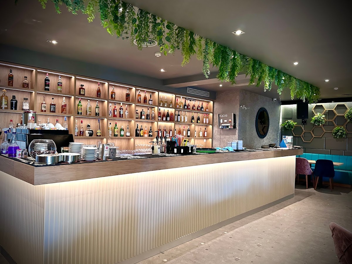 Alexander - Restaurant, Bar, Cofetarie - foto 5