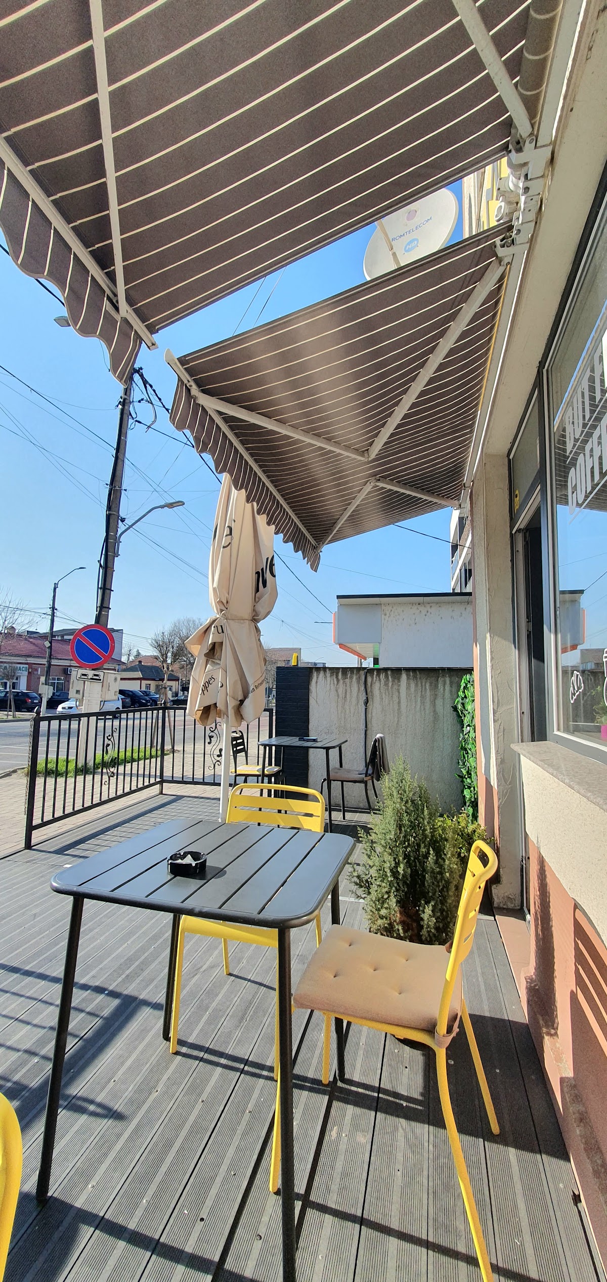 Almar Cafe, Ovidiu
