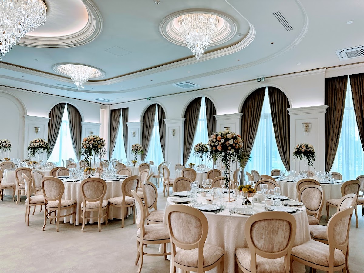 阿罗娜餐厅与活动 - foto 1