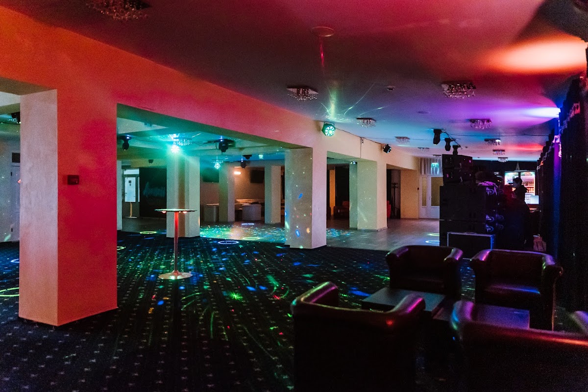 Amicii Club, Târgu Mureş