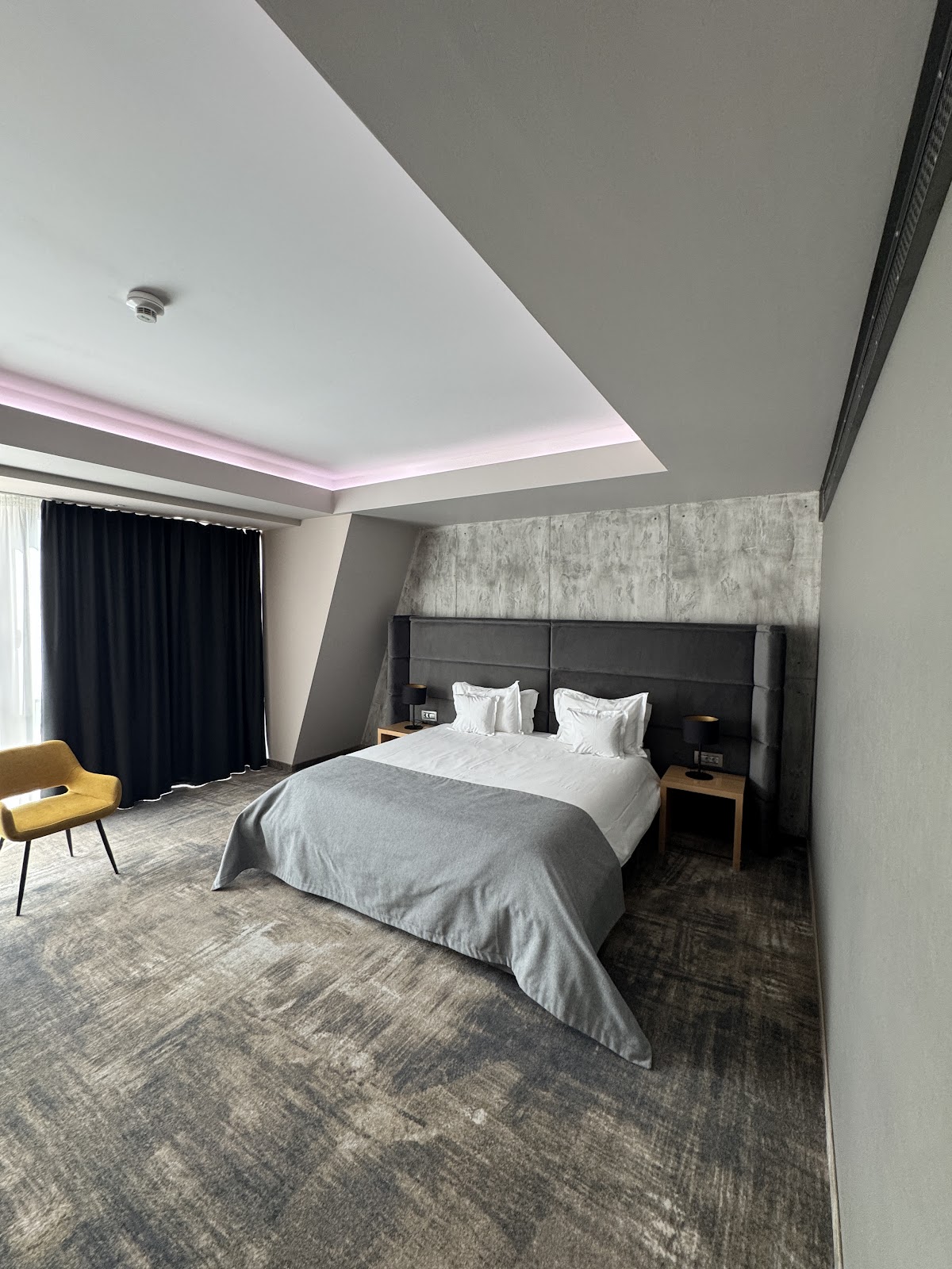 Aniroc Signature Hotel
