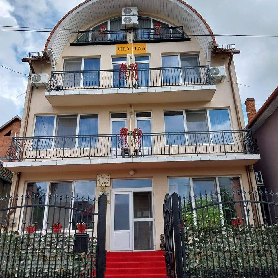 Lena Apartman, Băile Felix