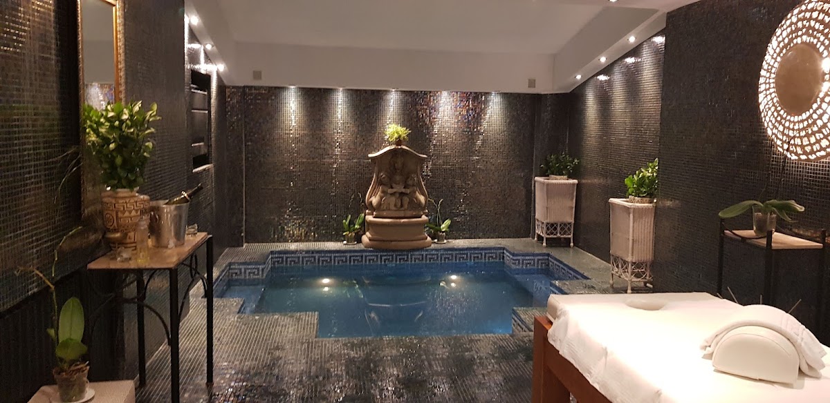 Arc de Triomphe Hotel