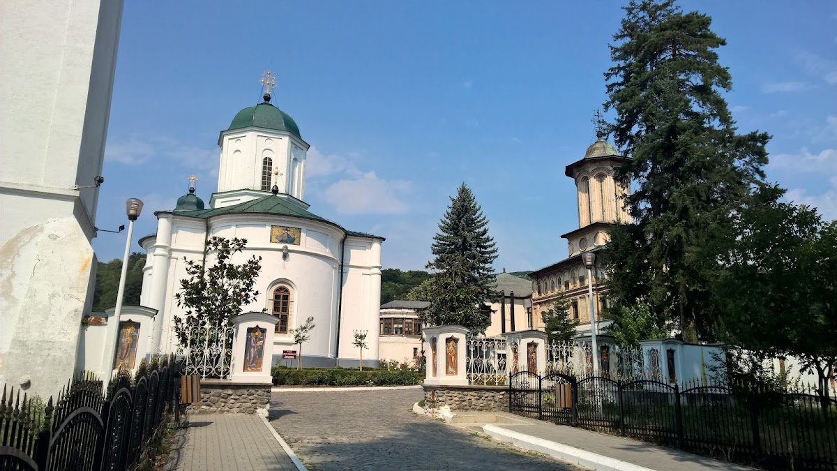 Arhiepiscopia Râmnicului - foto 2