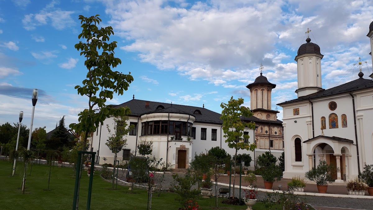 Arhiepiscopia Râmnicului - foto 3