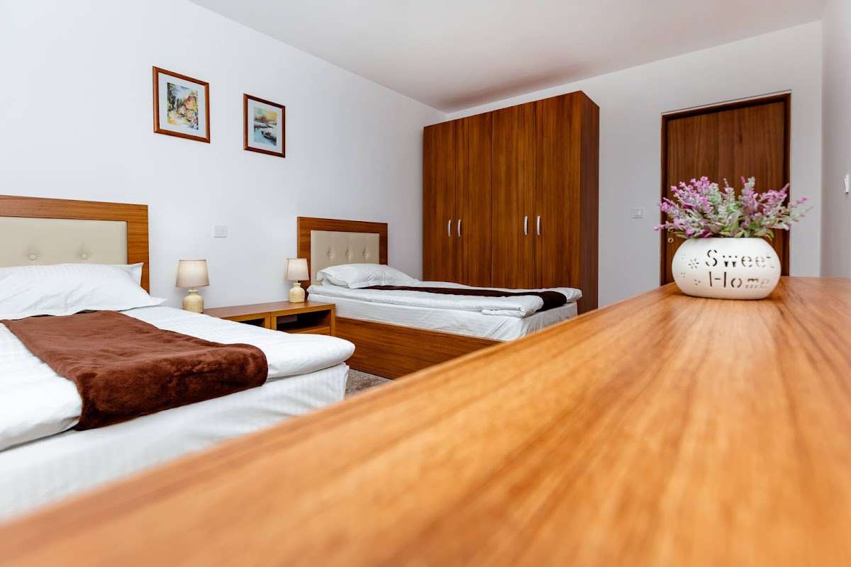Armonia Parc • premium elderly care home Braila • private nursing home • elderly care center Romania - foto 2