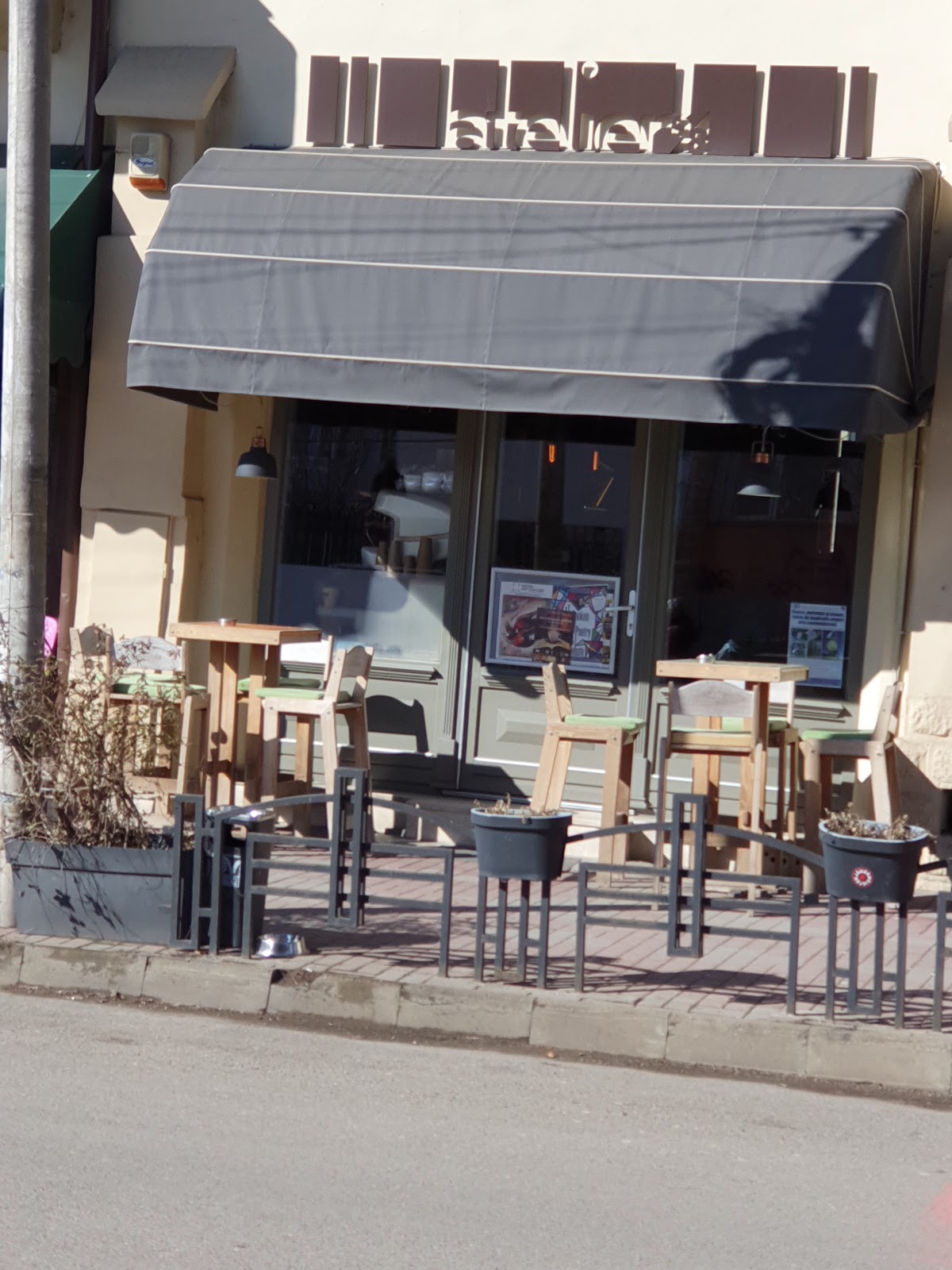 Atelier 3/8 - Cafe & Wine