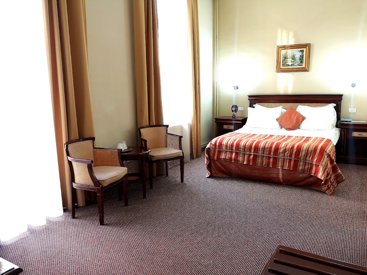 Atrium Hotel Ateneu City Center