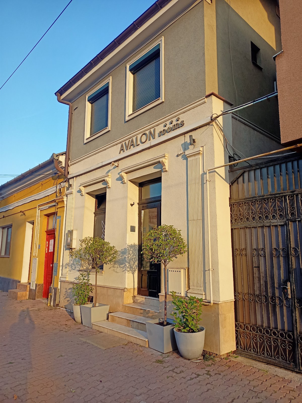 Avalon Rooms, Oradea