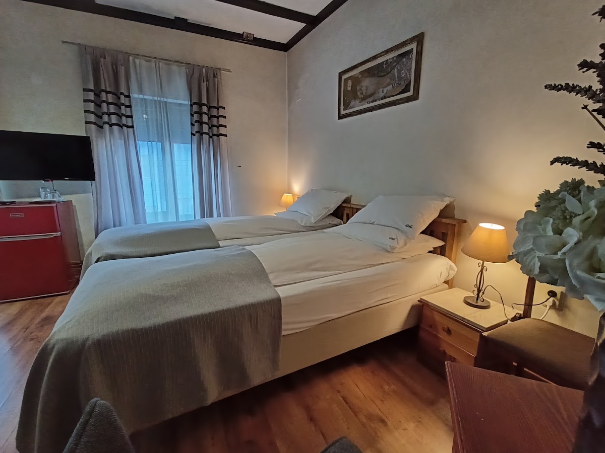 Avalon Rooms