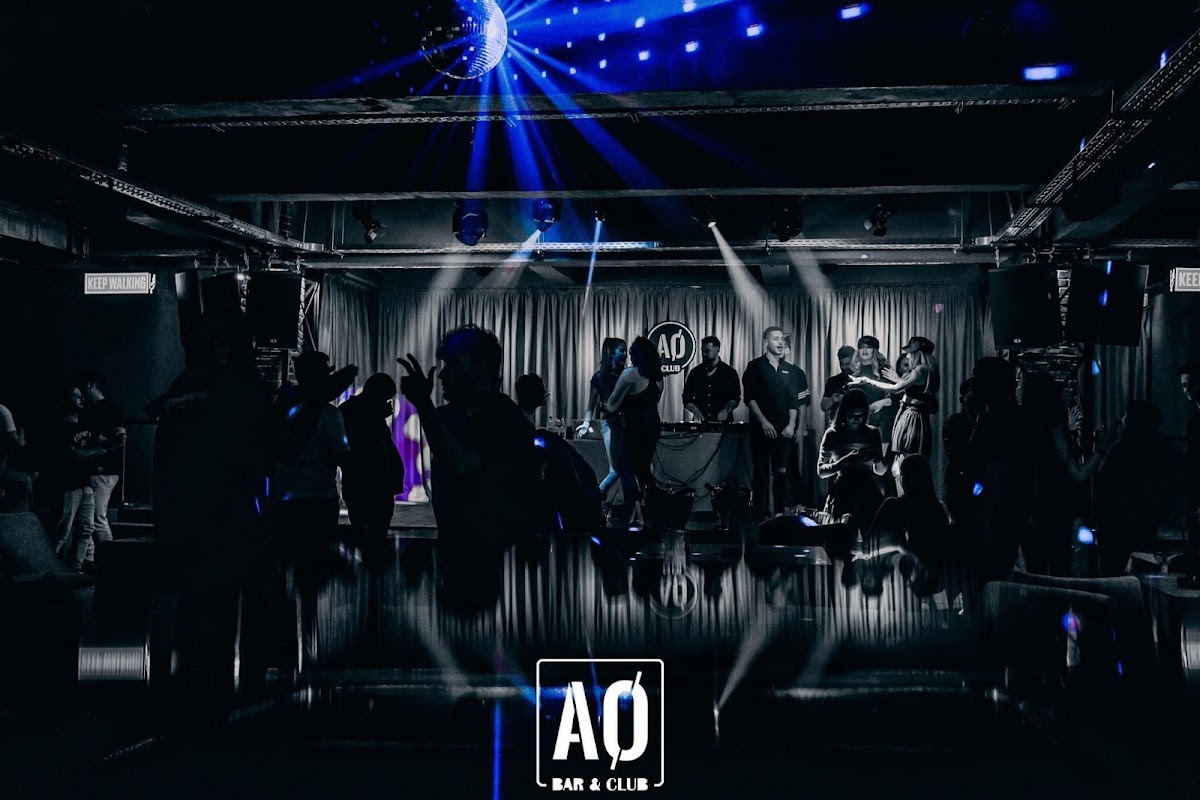 Azero Bar& Club - foto 1