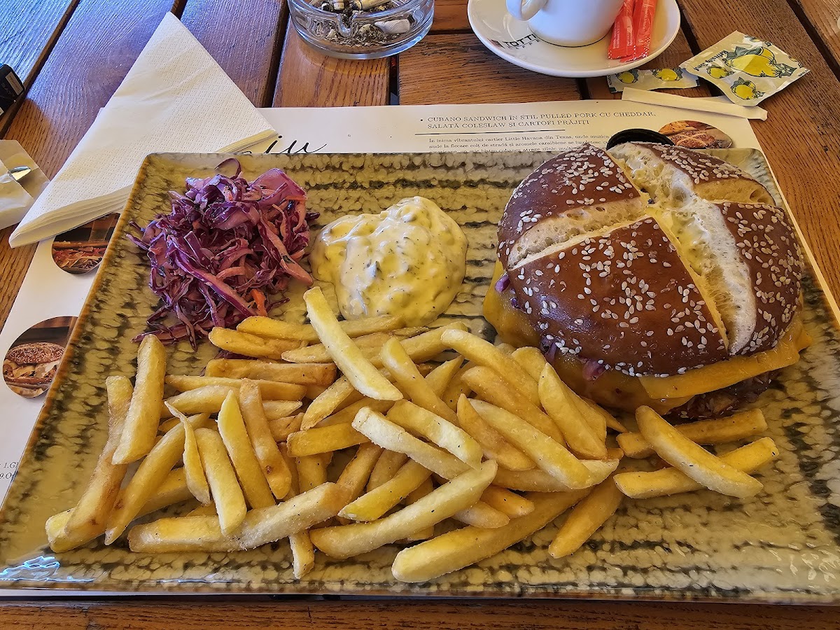 Balint's Pub - foto 4