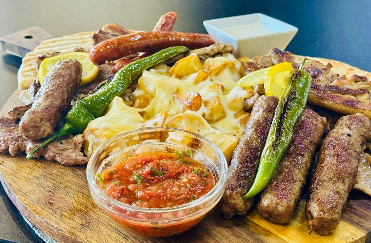 Balkan Grill and More - foto 2