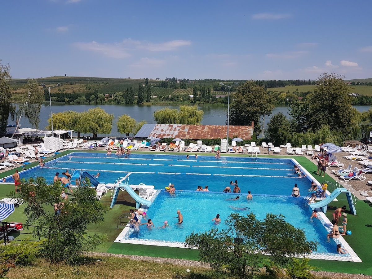 Baza de agrement ”Nada Florilor” (Municipiul Falticeni Activitate Economica) - foto 2