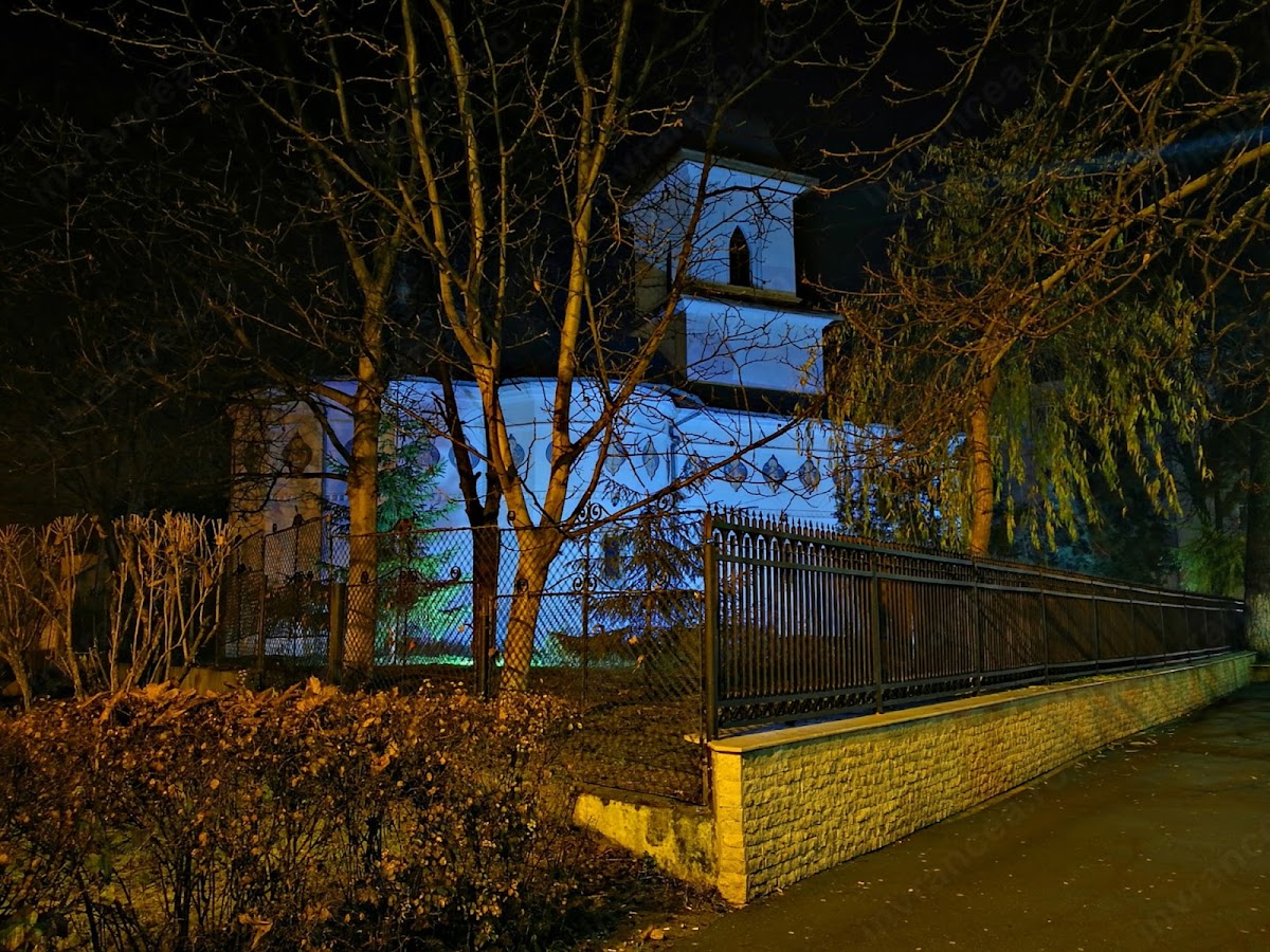 Iglesia de la Dormición de la Madre de Dios - Donie - foto 3