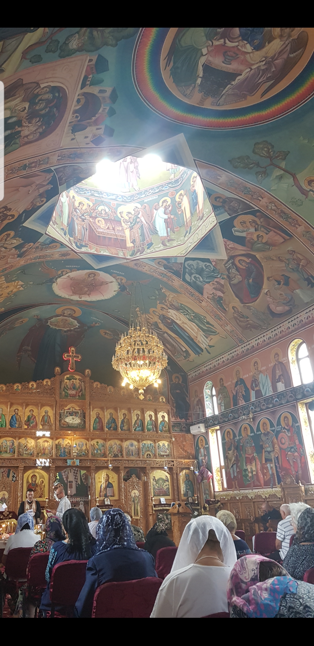 Church of the Dormition of the Mother of God and St. Cuvios Parascheva - foto 2