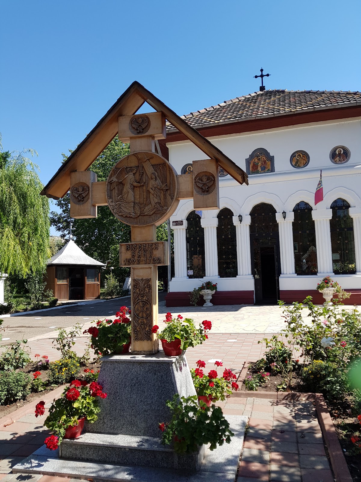 Biserica Banu - foto 2