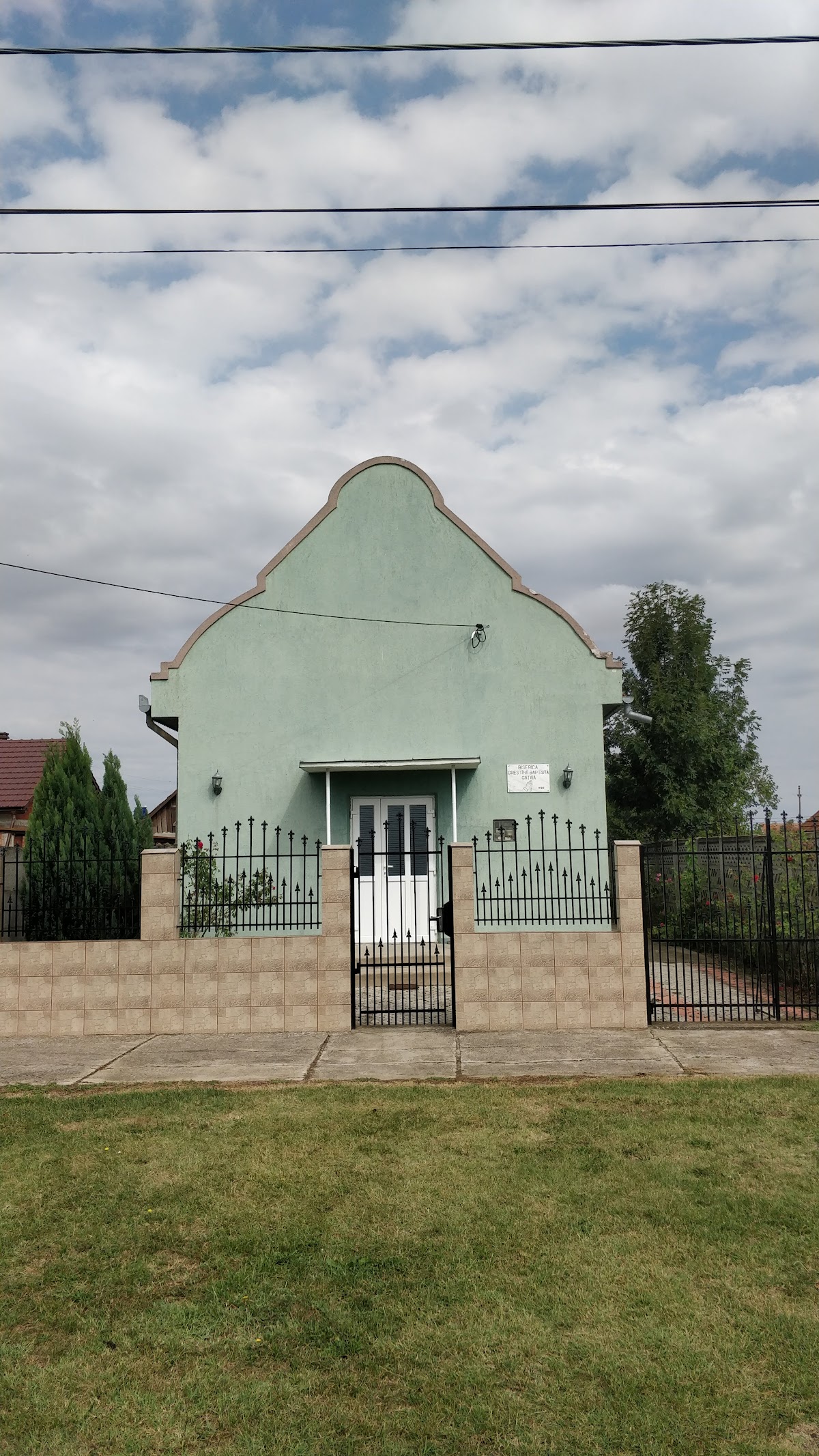 Biserica Baptistă Gătaia - foto 4