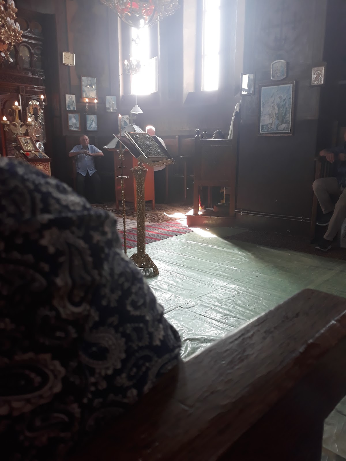 Biserica Caţichea - foto 4