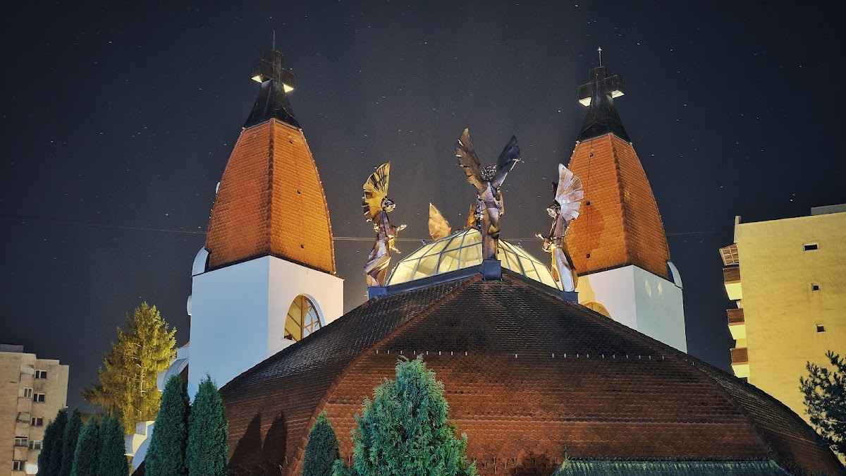 Biserica catolică Millennium - foto 4