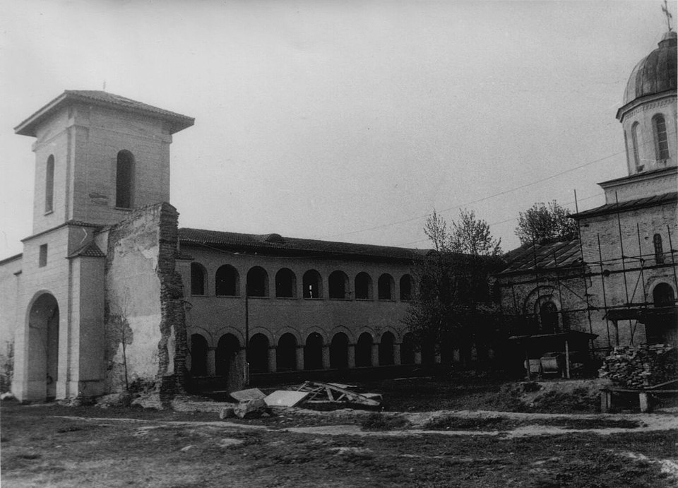 Biserica centrala Comana, Comana