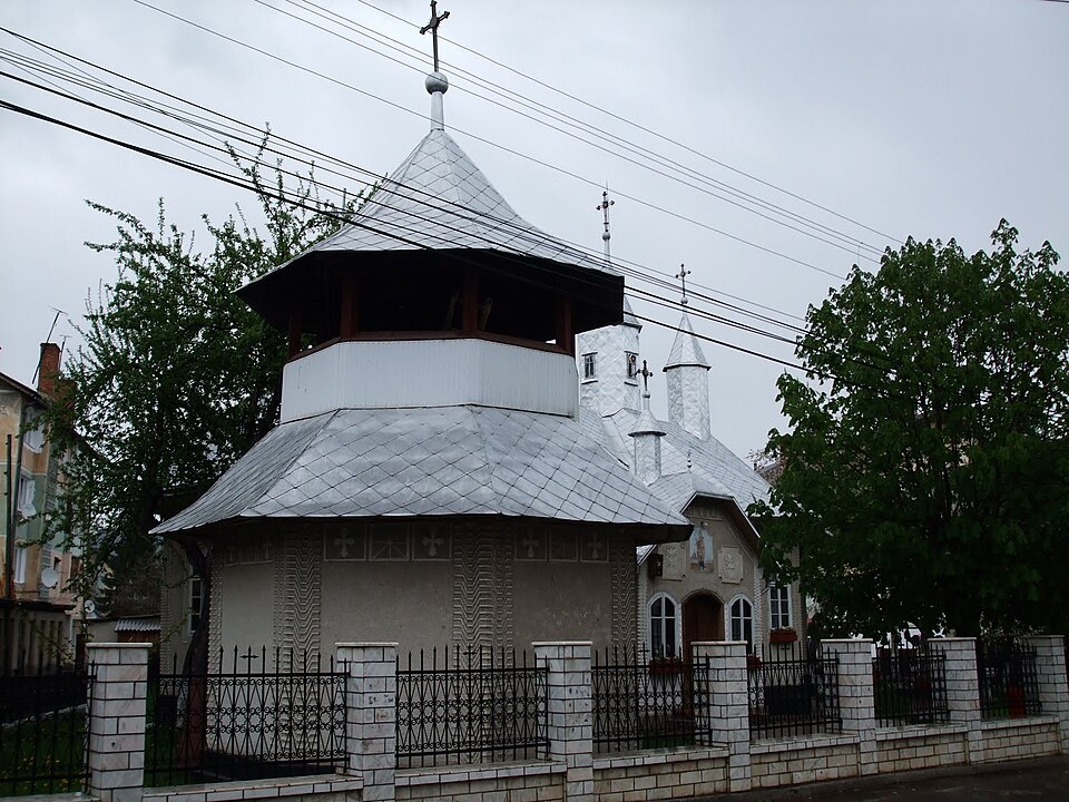 Biserica centrala Ostra, Ostra