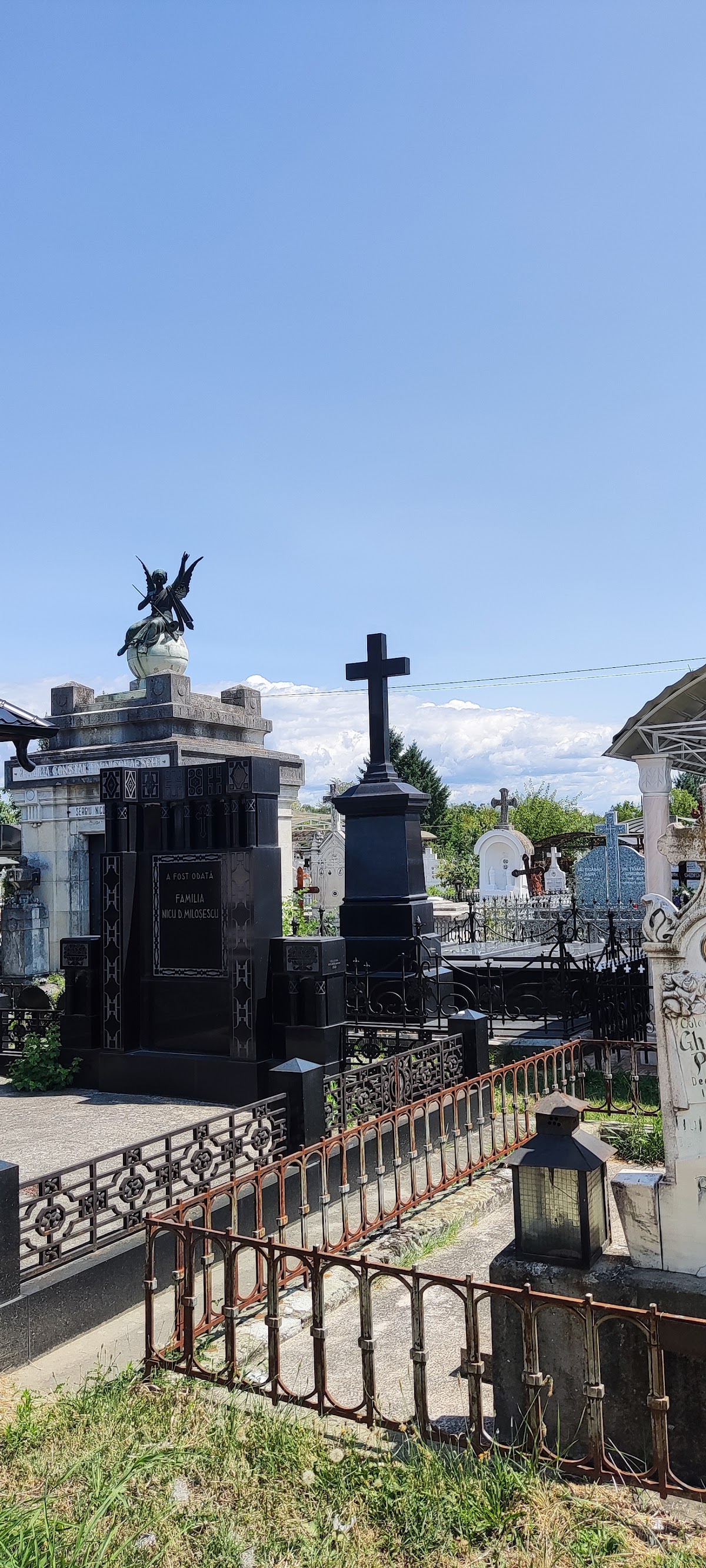 Église du Cimetière Municipal - foto 4