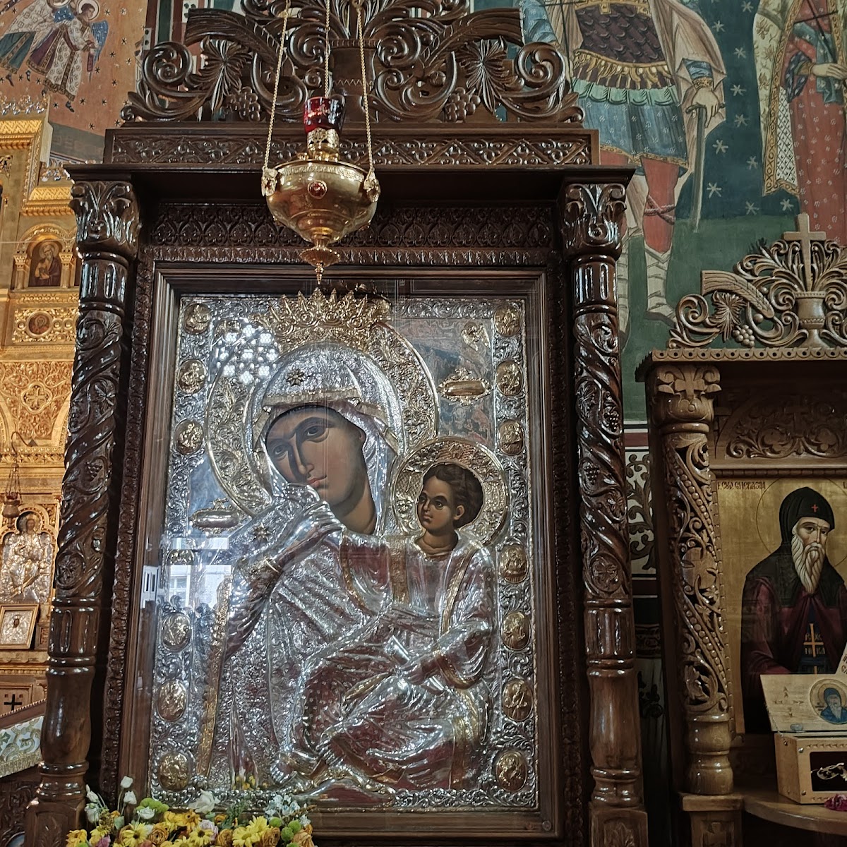 Biserica Crestin Ortodoxa Sf. Gheorghe - foto 3