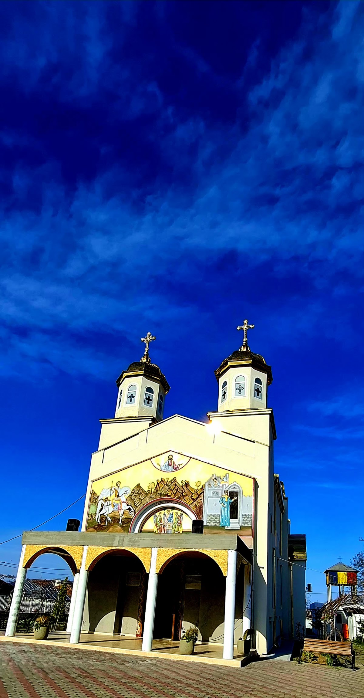 Biserica Crestin Ortodoxa Sf. Gheorghe - foto 4