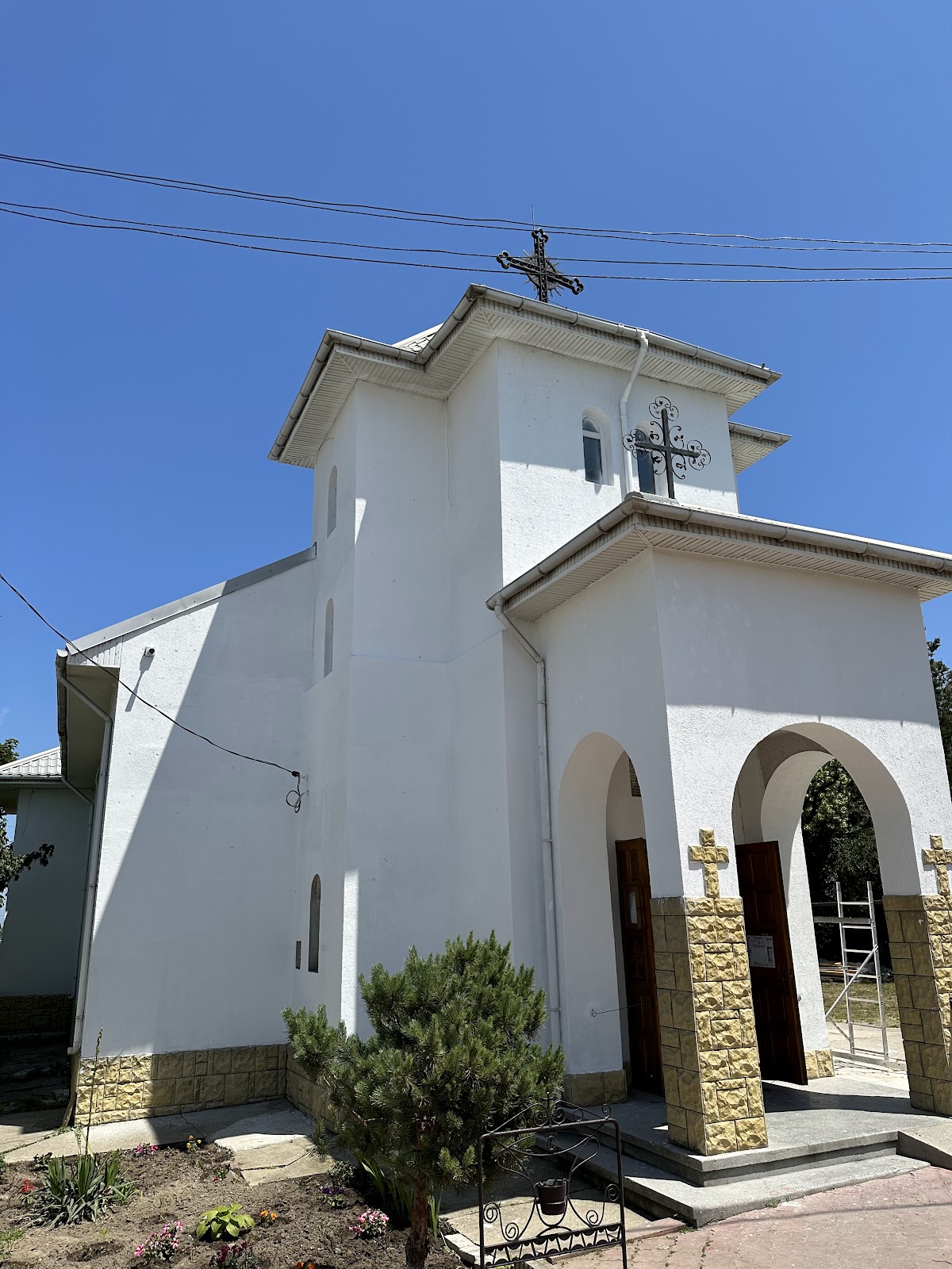 Biserica Crestin Ortodoxa Sfantul Gheorghe - foto 4