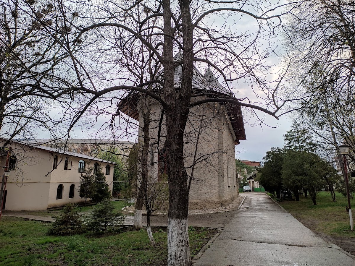 Biserica Cuvioasa Parascheva - foto 2