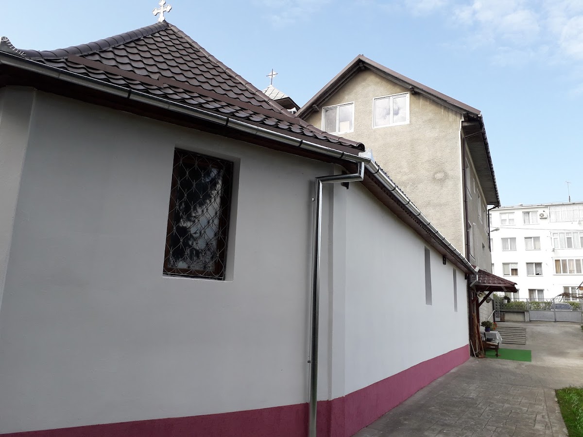 Biserica Cuvioasa Parascheva Victoria - foto 4