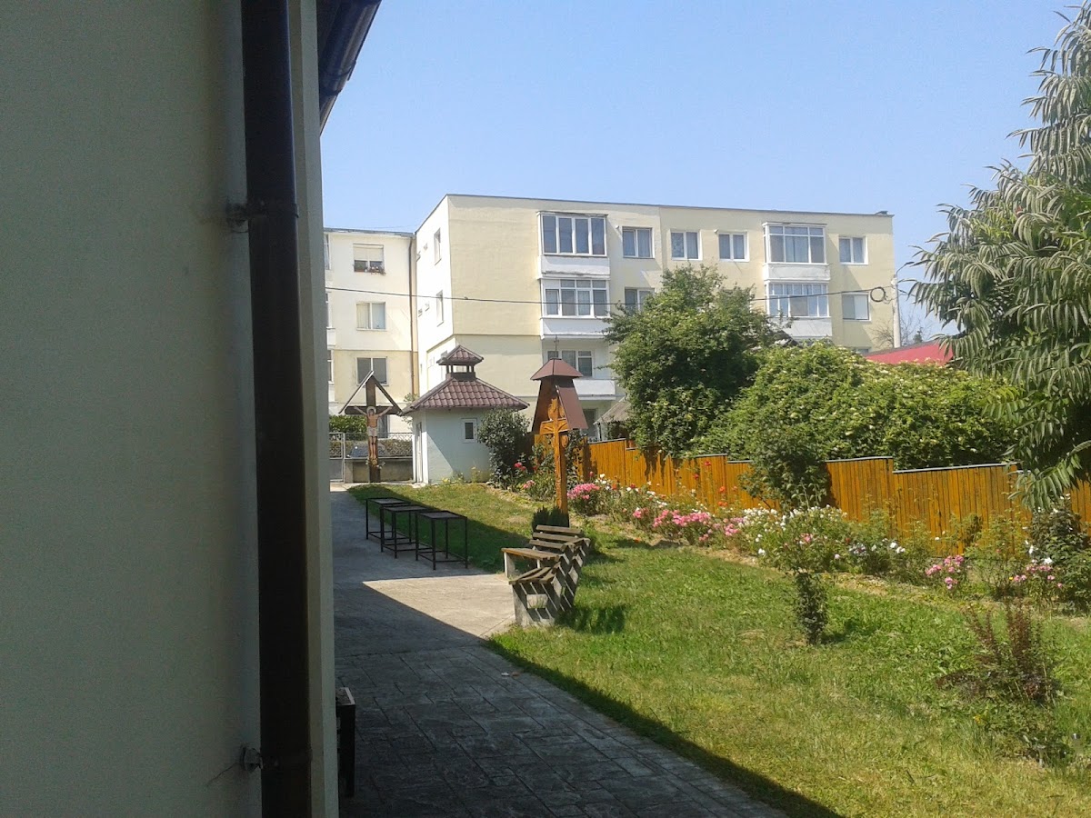 Biserica Cuvioasa Parascheva Victoria - foto 5