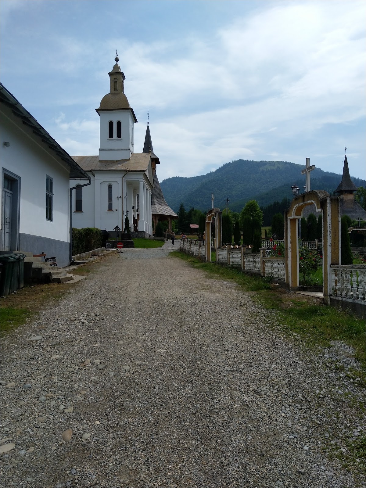 Biserica de Lemn Adormirea Maicii Domnului a Fostei Mănăstiri Izvorul Negru - foto 4