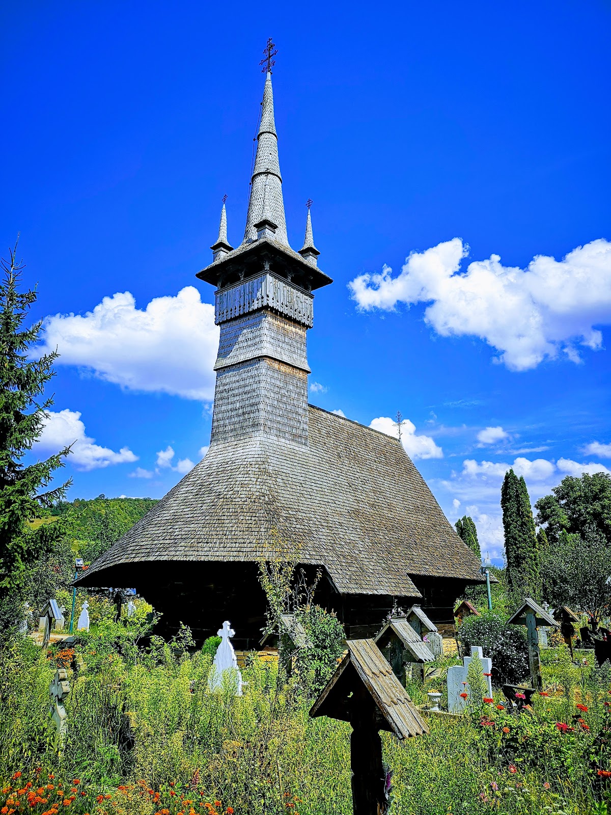Iglesia de madera de San Arcángeles
