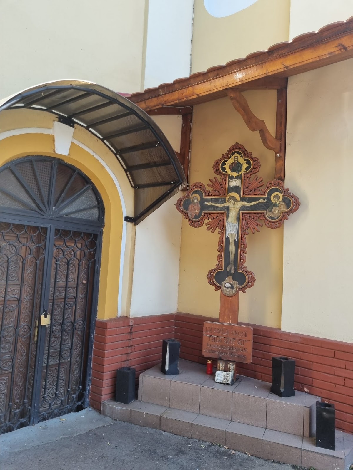 Biserica din Groapa - foto 4