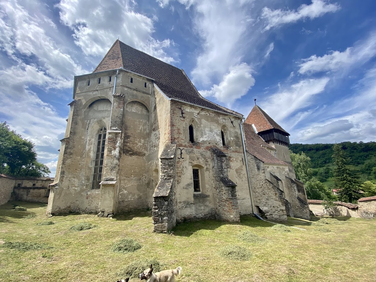 Biserica Fortificată - foto 2