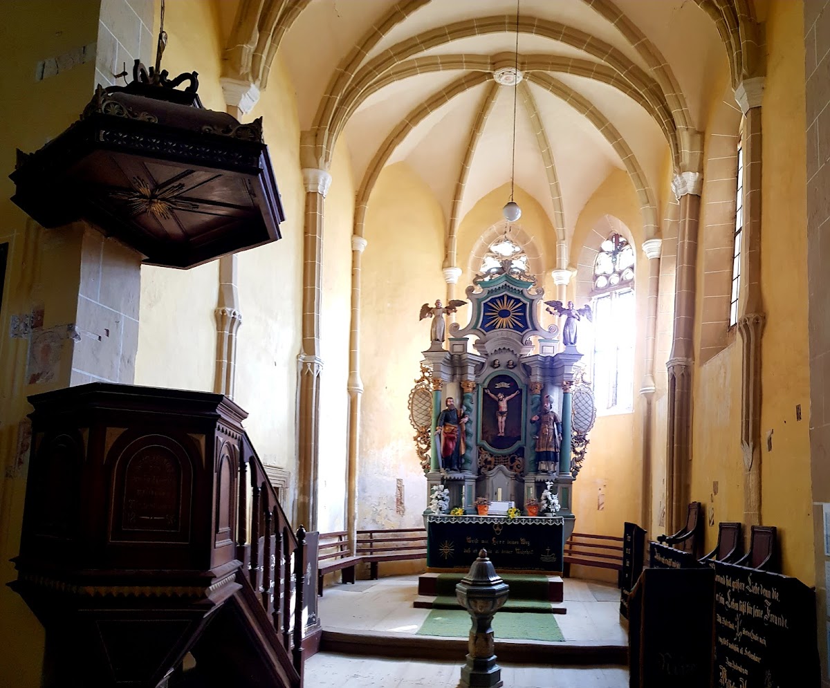 Biserica Fortificată "Sfânta Elena" - foto 4