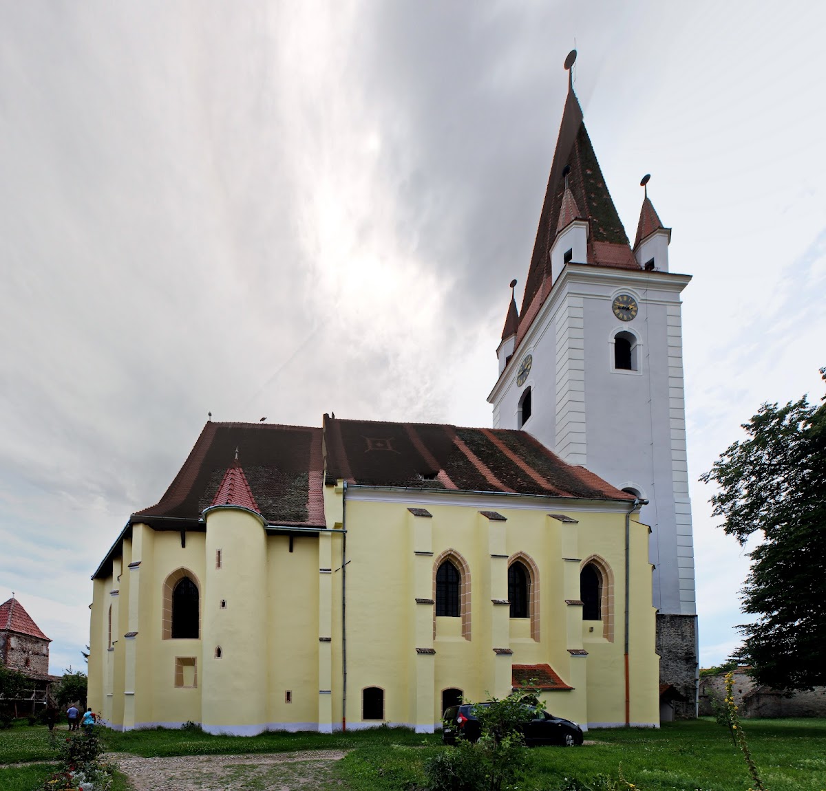 Biserica Fortificată "Sfântul Servațiu" - foto 2