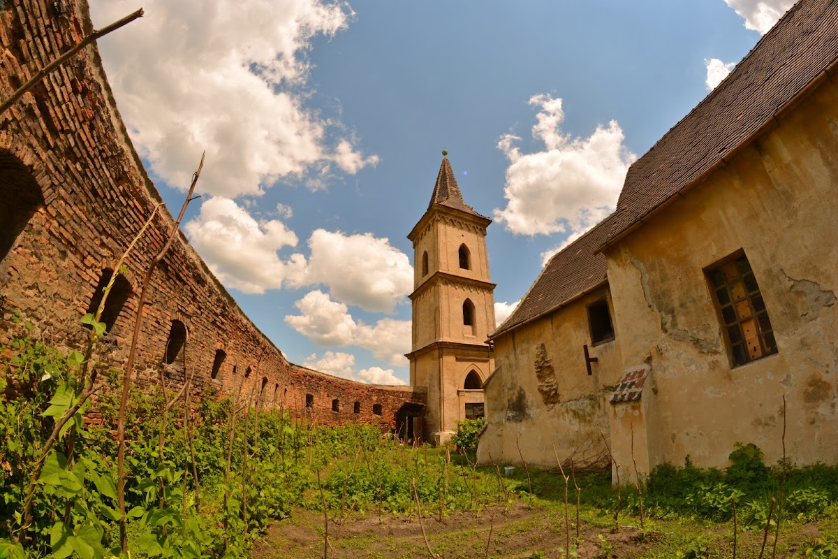 Biserica Fortificata Tarnavioara - foto 4
