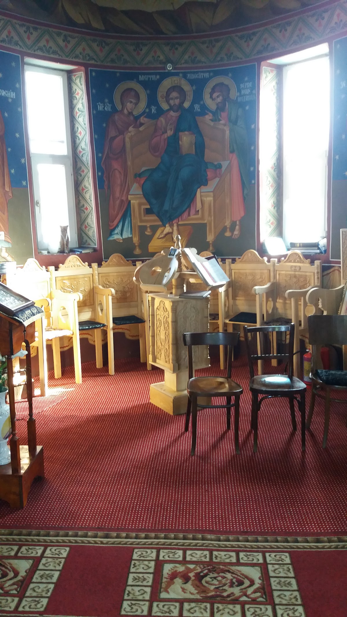 Biserica Gălbinaşi - foto 5