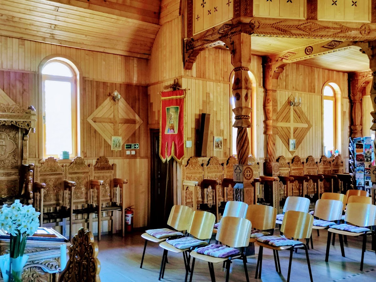 Biserica Greco-Catolică Pogorârea Sfântului Spirit - foto 4