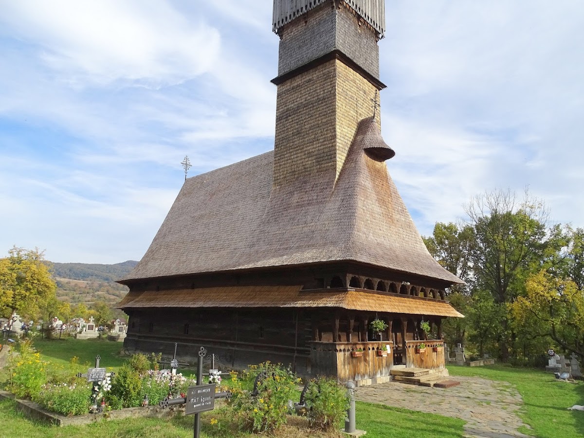 Biserica Greco-Catolică Sfinţii Arhangheli Mihail şi Gavril - foto 4