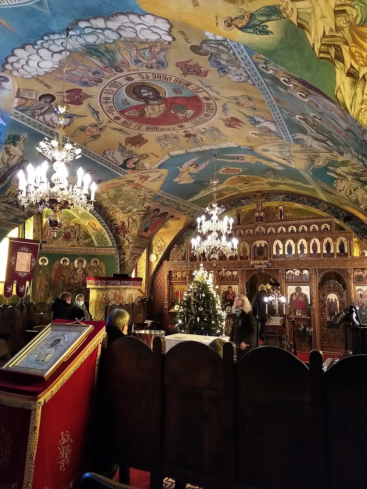 Biserica Intrarea Maicii Domnului în Biserică - foto 2